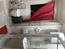 Sea View 2 Bed Apartment Close to Beach