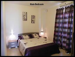 Sea View 2 Bed Apartment Close to Beach