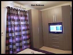 Sea View 2 Bed Apartment Close to Beach