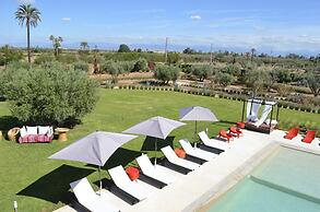 Villa With Tennis Court Outdoor and Indoor Pool - by Feelluxuryholiday