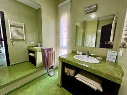 Villa With Tennis Court Outdoor and Indoor Pool - by Feelluxuryholiday