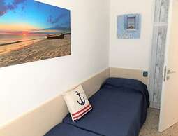 Peaceful Seaside Apartment - Beahost