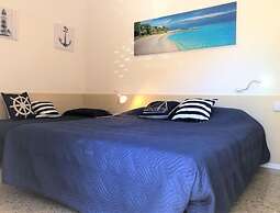 Peaceful Seaside Apartment - Beahost