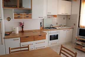 Cozy Charm Near the Beach - Beahost