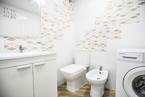 Design Apartment Near The Sea