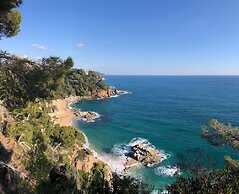 Design Apartment Near The Sea