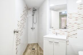 Design Apartment Near The Sea