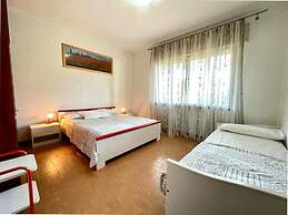 Beautiful House in a Great Location Near the Beach by Beahost Rentals