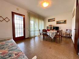 Beautiful House in a Great Location Near the Beach by Beahost Rentals