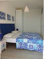 Wonderful Beachfront Apartment - Beahost