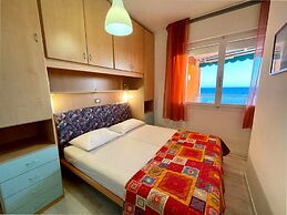 Wonderful Beachfront Apartment - Beahost