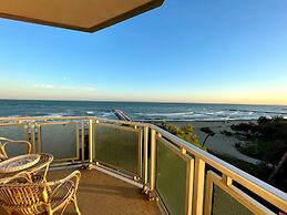 Wonderful Beachfront Apartment - Beahost