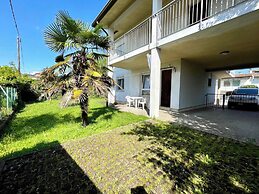 Comfortable Villa Near the Beach