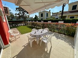 Relaxing Holidays by the Beach - Flat With Garden