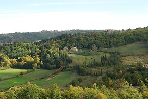 View of Monte Amiata for 3 Guests Agriturismo La Piaggia - Vivo D'orci