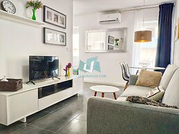 Holiday Apartment Near the Seafront Aircon and Wi-fi