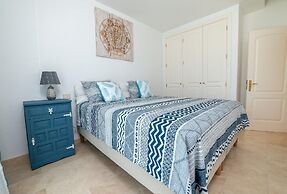 Modern Family Home Above Swimming Pool