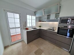 Modern Family Home Above Swimming Pool