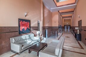 Modern Family Home Above Swimming Pool