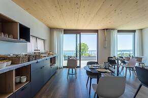 Room in B&B - Insula Felix - Deluxe Double Room With Balcony and Sea V