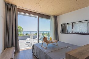 Room in B&B - Insula Felix - Deluxe Double Room With Balcony and Sea V