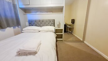 Room in Guest Room - Cosy Double Private Bedroom 2/3