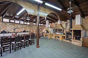 Grandpas House Agia Pelagia