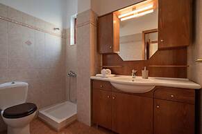 Grandpas House Agia Pelagia