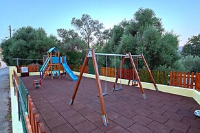 Grandpas House Agia Pelagia