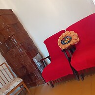 Retreat Holiday in Cozy Traditional House