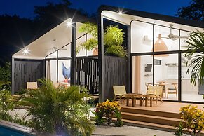 2 Favela Chic Tamarindo Bungalow Adults Only