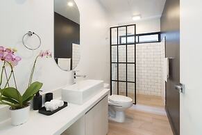 5 Favela Chic Adults Only 2 Bedroom Bungalow