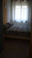 Room in B&B - Spacious Double Room a Stone Throw From the sea