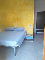Room in B&B - Spacious Double Room Right by the sea