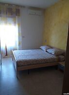 Room in B&B - Spacious Double Room Right by the sea