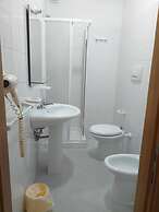 Room in B&B - Spacious Double Room Right by the sea