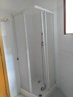 Room in B&B - Spacious Triple Room a Stones Throw From the sea