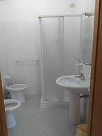 Room in B&B - Quadruple Room in Pineto - A Stone Throw From the sea