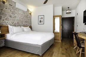 Marlo Ayvalik Adult Only +12