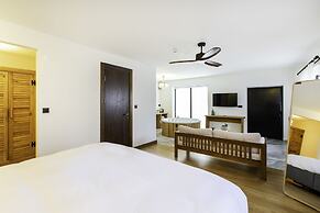 Marlo Ayvalik Adult Only +12