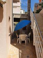 Remarkable 2-bed Apartment in Okrug Gornji