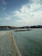 Remarkable 2-bed Apartment in Okrug Gornji