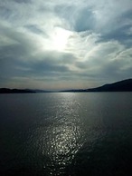 Beautiful 2-bed Apartment in Okrug Gornji