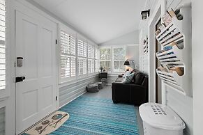 Ms. Bunny's Bungalow 2 Bedroom Home by RedAwning