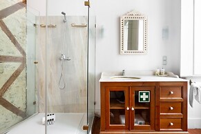 JOIVY Unique 1-BR Apartment in central Chiado