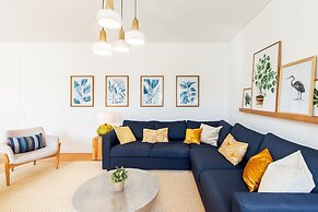 JOIVY Chiado Self Check-In 2-BR Flat w/Parking