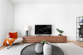 JOIVY Elegant 1-BR Apartment in Perfect Centre