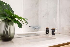 JOIVY Elegant 1-BR Apartment in Perfect Centre