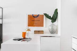 JOIVY Elegant 1-BR Apartment in Perfect Centre