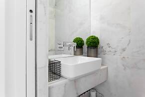 JOIVY Elegant 1-BR Apartment in Perfect Centre